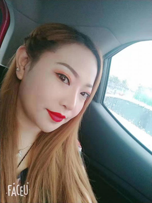 八一广场附近熟女